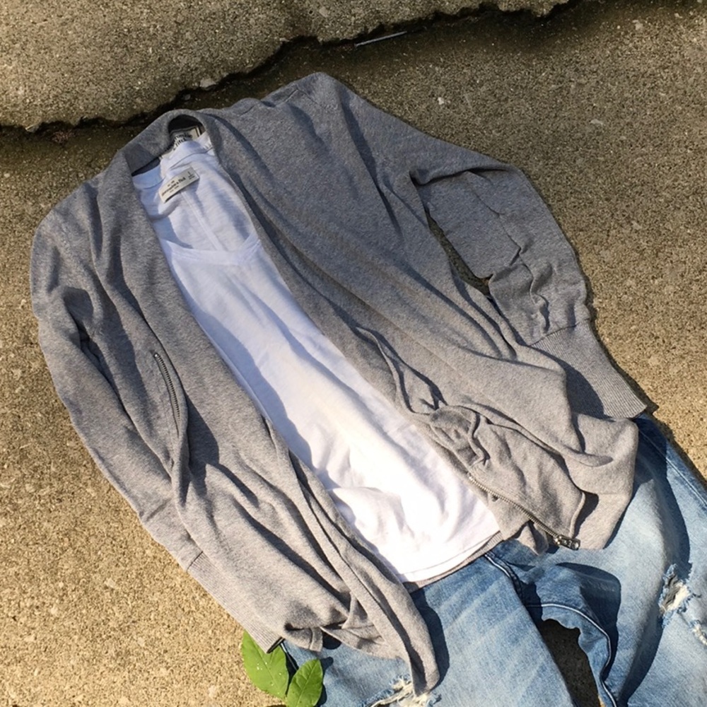 Gray cardigan with drape front